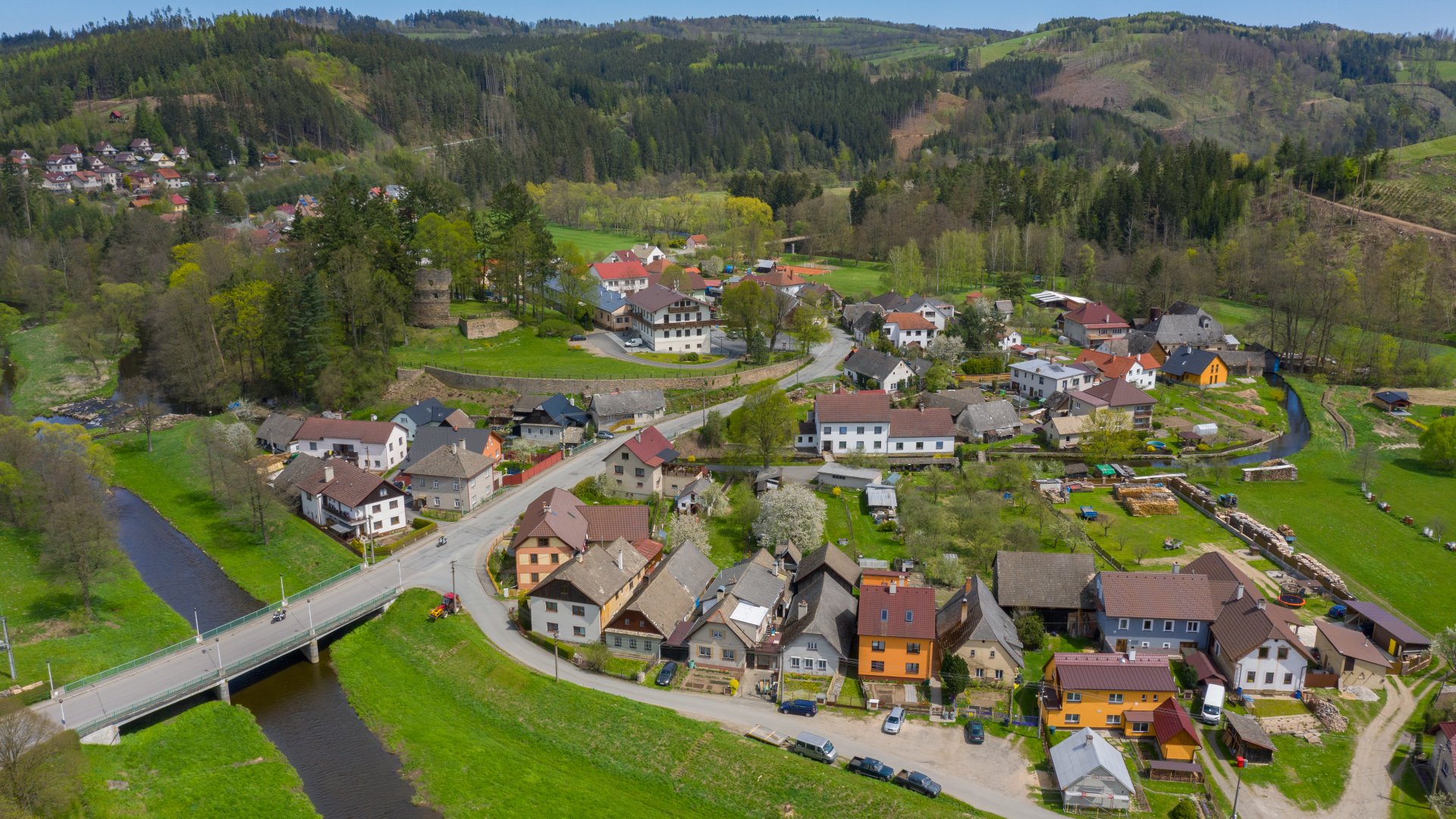 Dalečín - pohled z dronu na Benátky